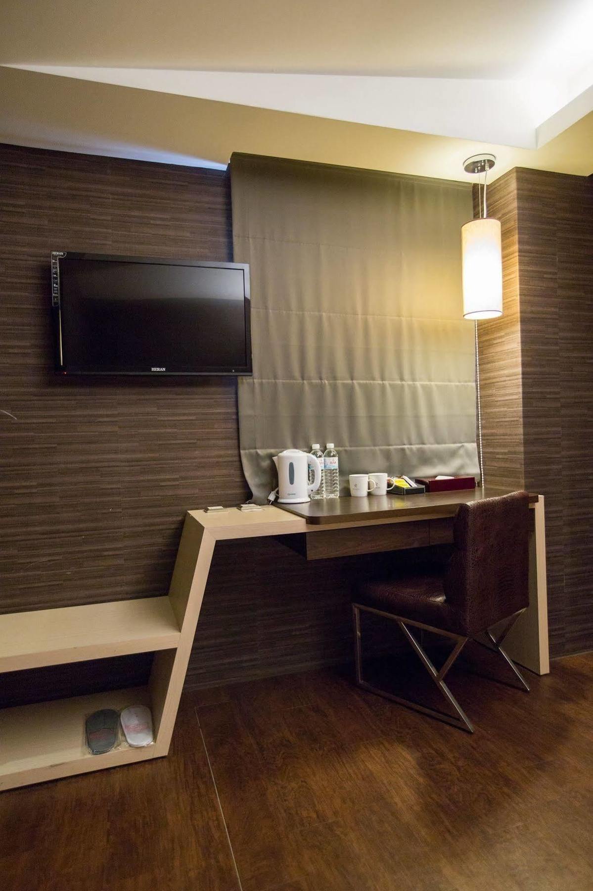 Talmud Business Hotel - Zhongshan Taichung Luaran gambar