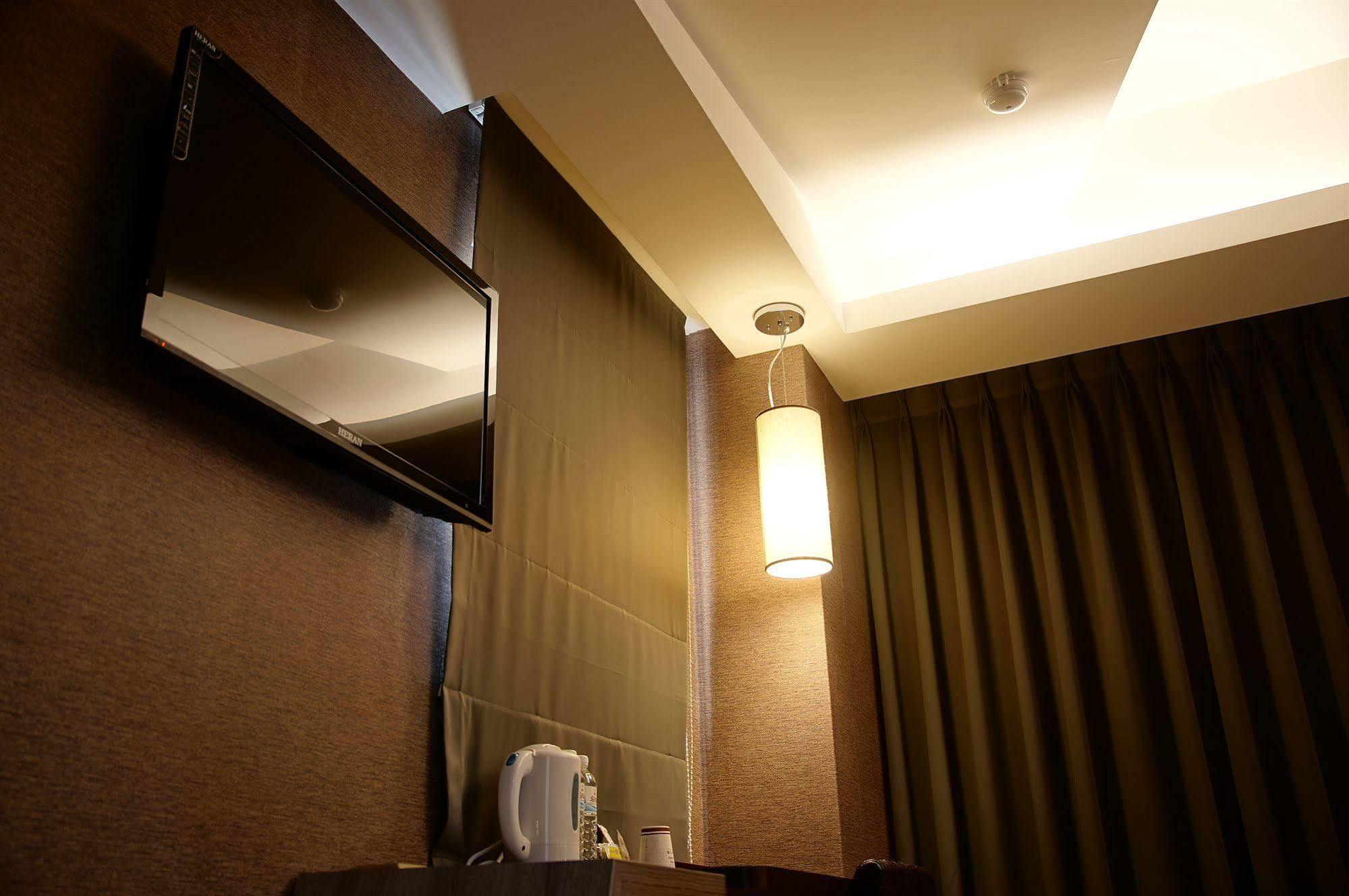 Talmud Business Hotel - Zhongshan Taichung Luaran gambar