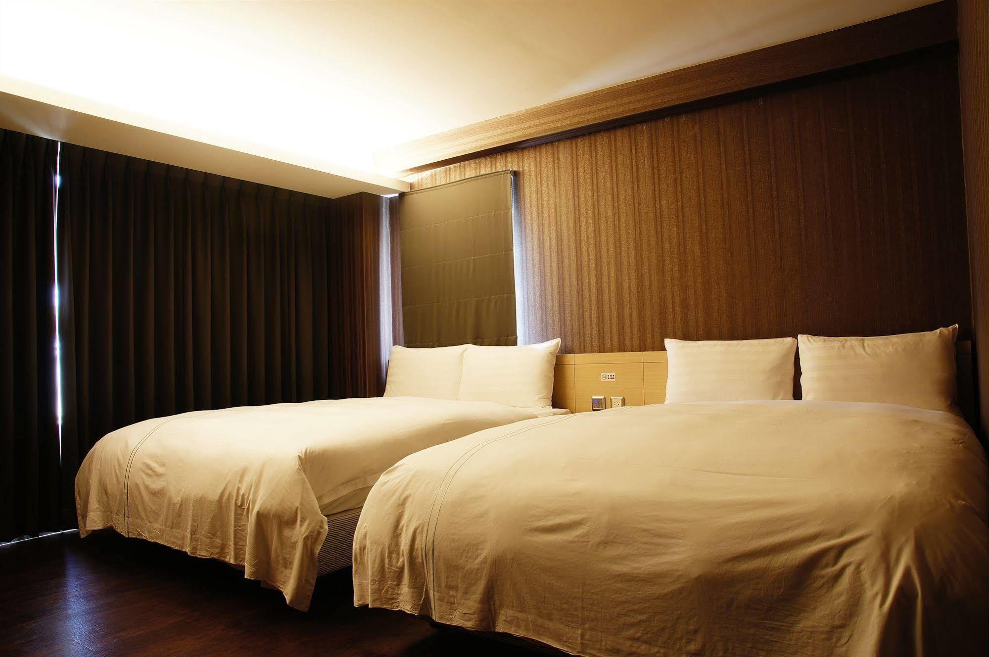 Talmud Business Hotel - Zhongshan Taichung Luaran gambar